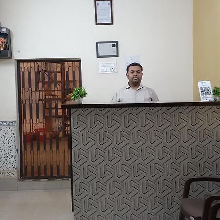 Hotel Royal Inn Satna Kültér fotó