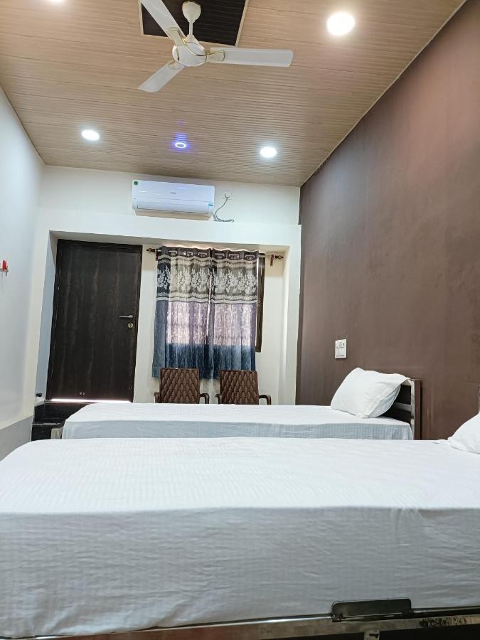 Hotel Royal Inn Satna Kültér fotó