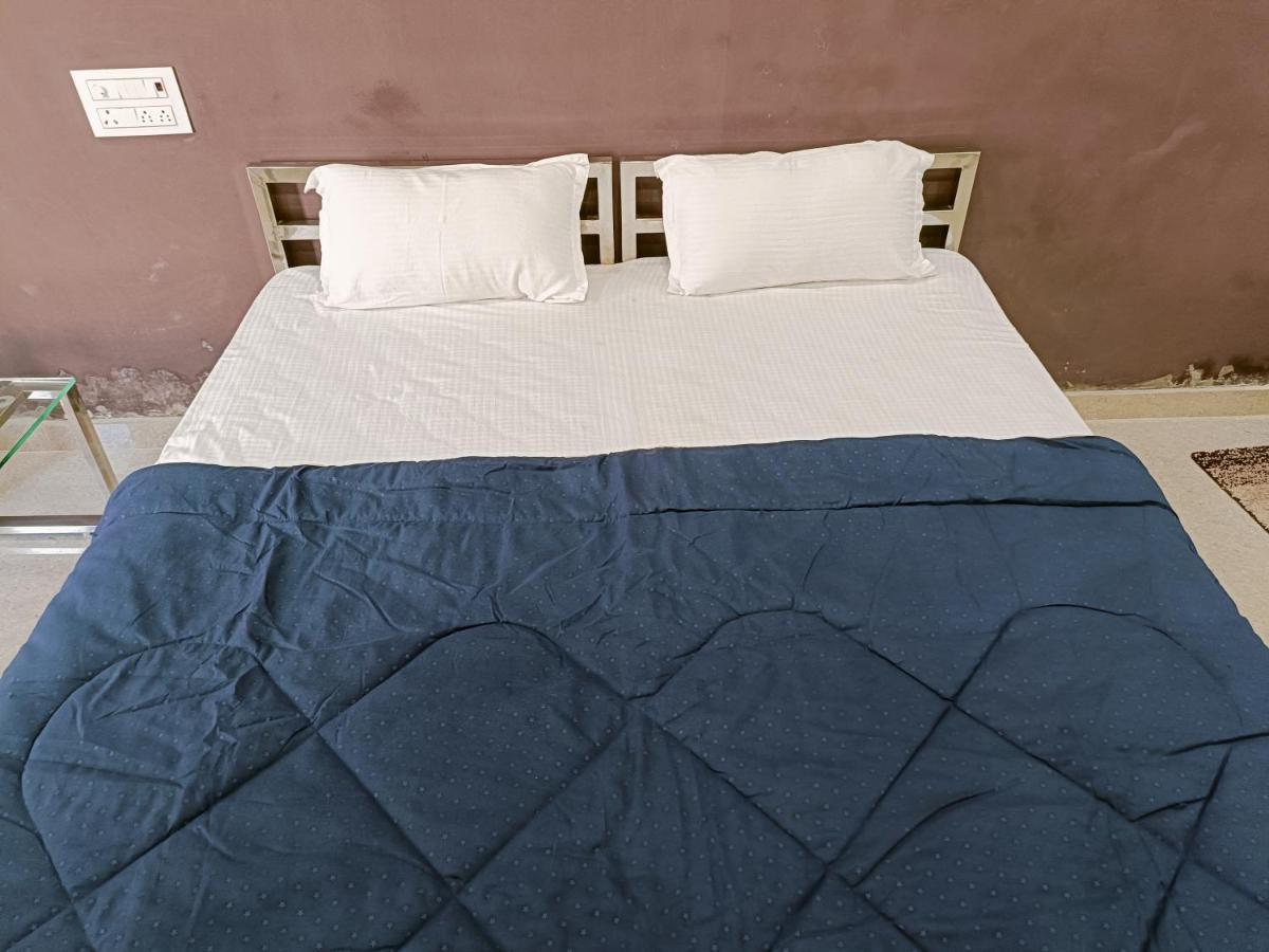 Hotel Royal Inn Satna Kültér fotó